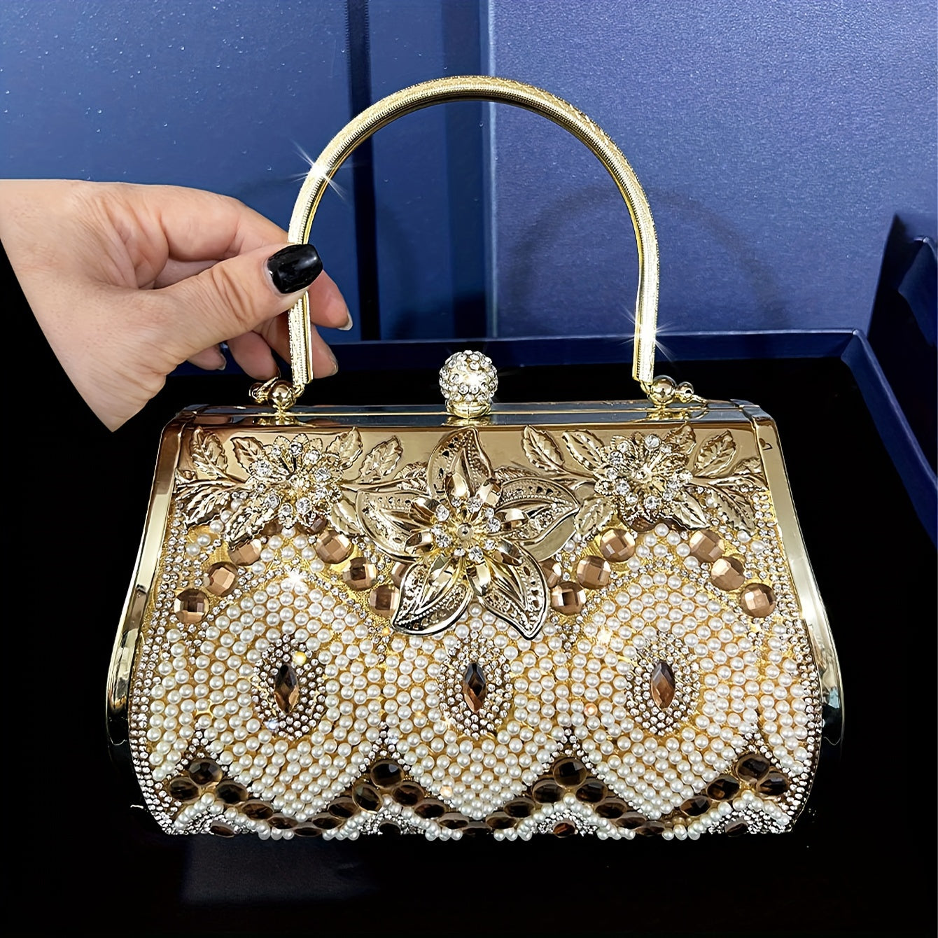 Elegant Golden Evening Clutch Bag with Rhinestone Embellishment, Geometric Pattern, Buckle Closure and Removable Strap for Women - , Perfect for Parties, Weddings, Proms, Banquets